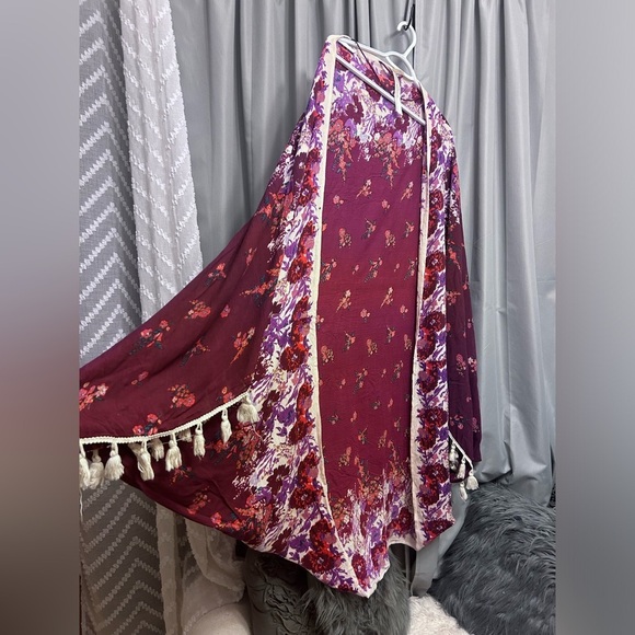 Free People bali Wrapped in Blooms Tassel Trim Wrap kimono #14 - Picture 5 of 9